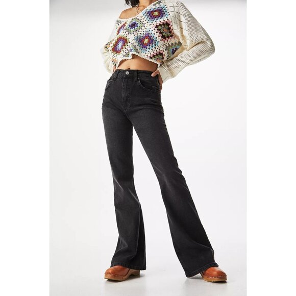 BDG Super High Rise Flare Black Jeans Size 26 NEW NWT - Picture 2 of 5